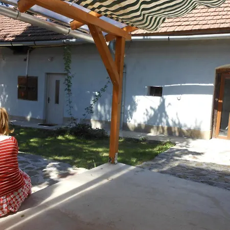 Merum Pinceszet Es Vendegszoba *