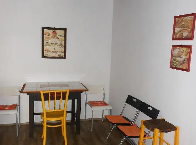 Apartment Merum Pinceszet Es Vendegszoba *